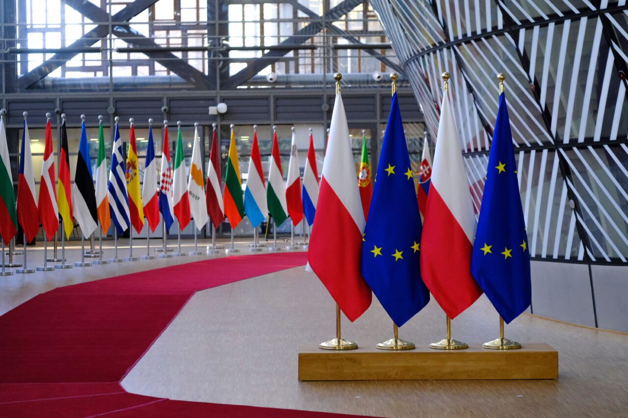 Ministrul Tanczos Barna participă la reuniunea ECOFIN, la Bruxelles. Consiliul urmează să adopte RECOMANDĂRI pentru corectarea deficitelor excesive