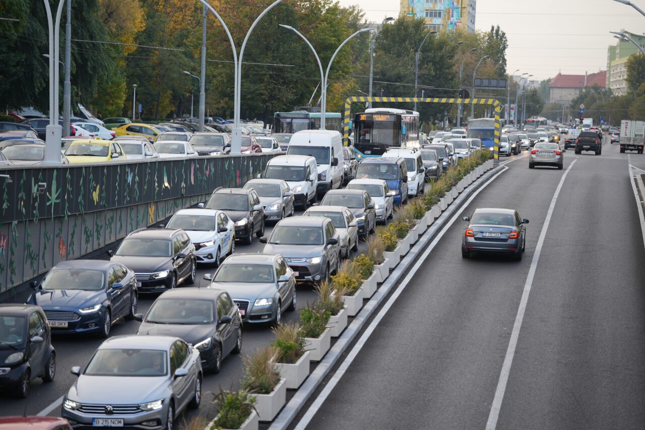 Poluarea din Capitală a atins valori de două ori mai mari decât cele normale. Bucureștenii au început să depună RECLAMAȚII