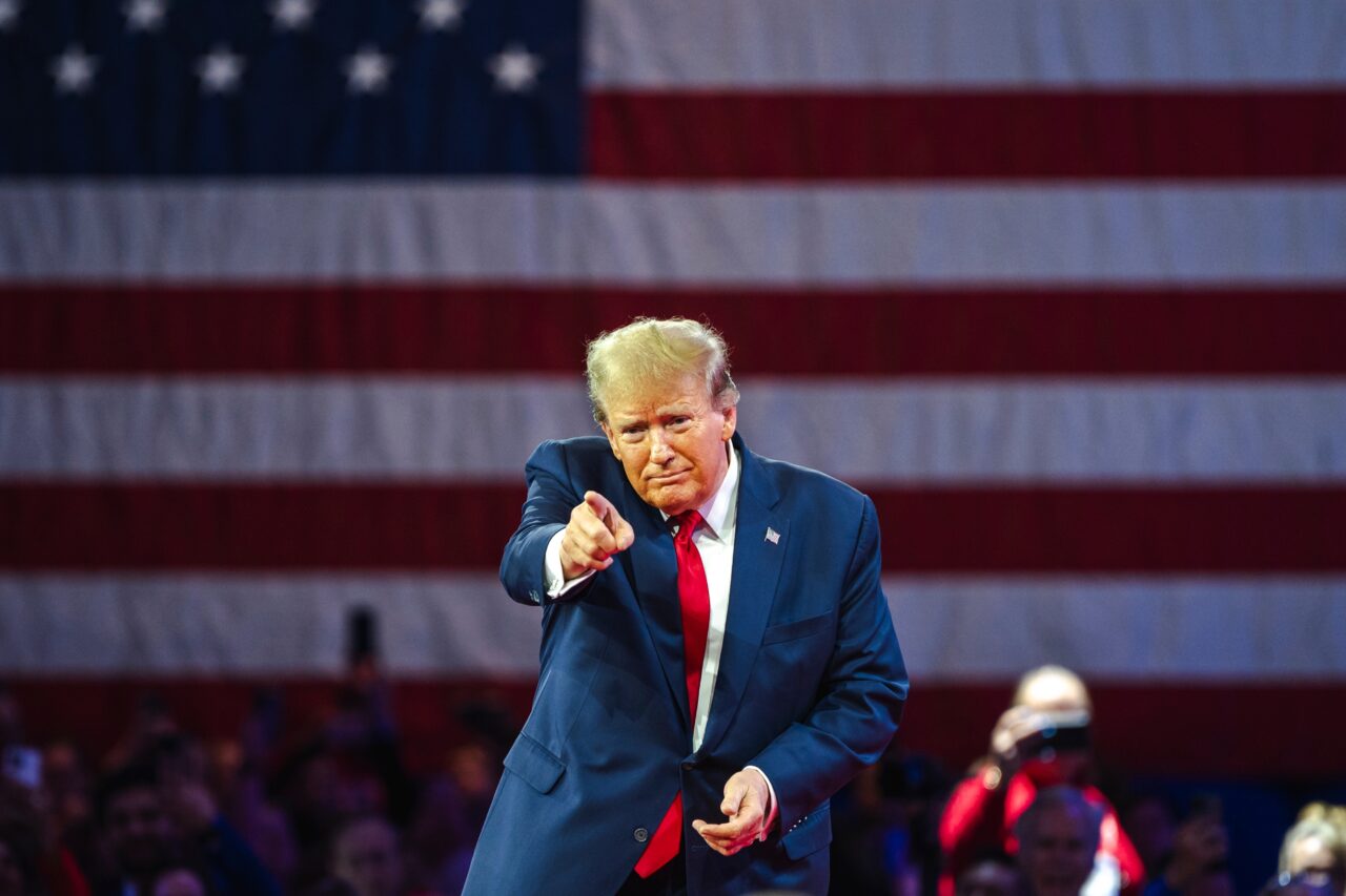 The Telegraph: Donald TRUMP, tot mai popular în Marea Britanie. „A făcut o sută de lucruri într-o zi, în timp ce Starmer nu a făcut nimic până acum”