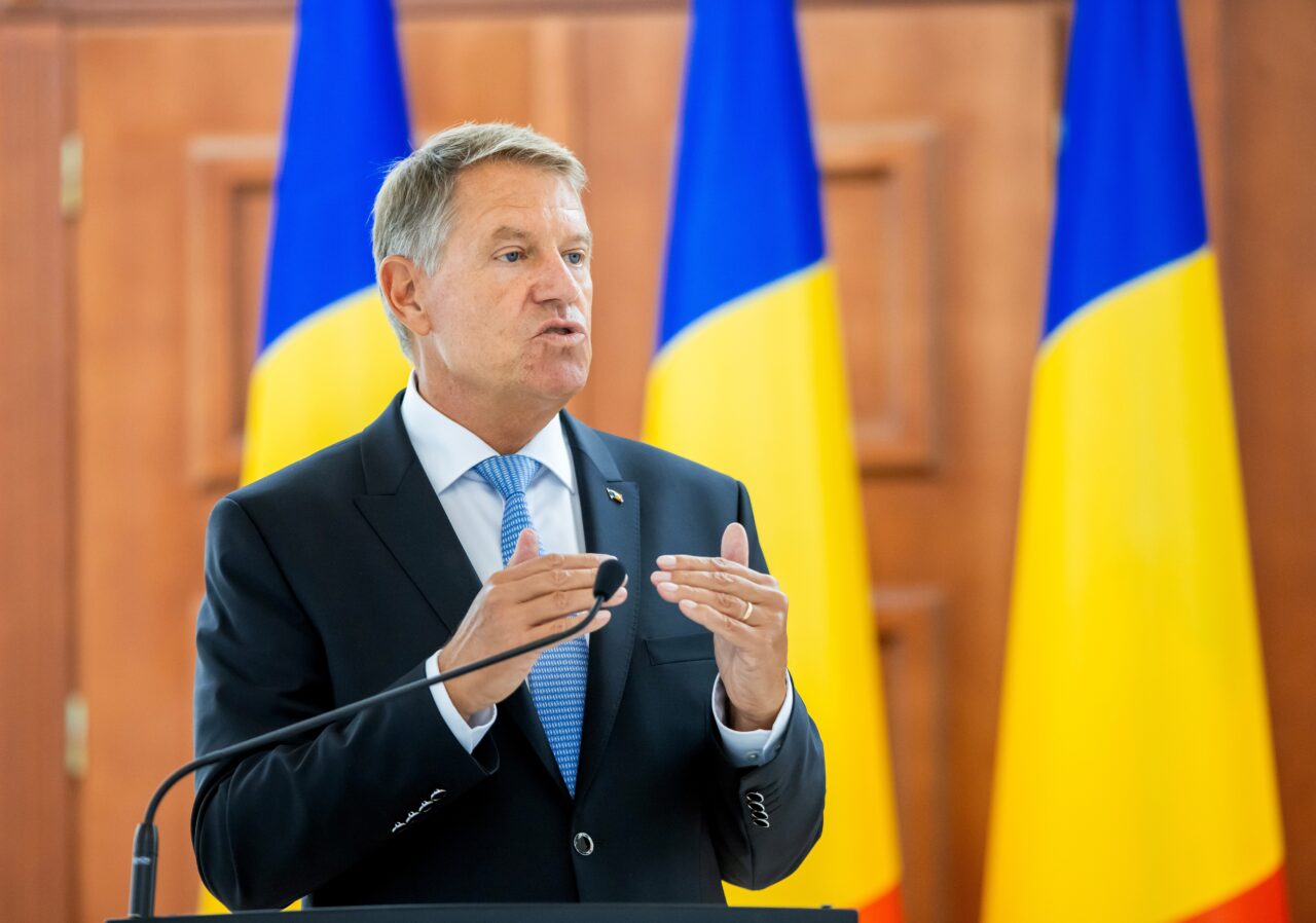 Klaus Iohannis a DEMISIONAT. Care sunt atribuțiile PREȘEDINTELUI interimar, actualul președinte al Senatului