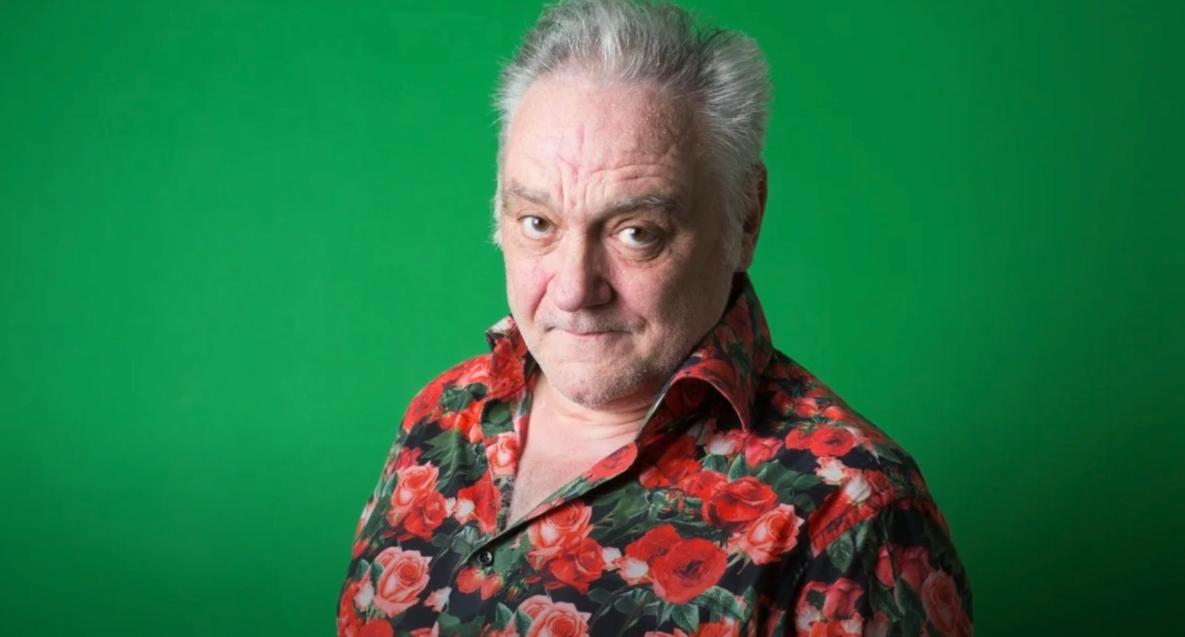 Tony Slattery, unul dintre cei mai îndrăgiți comedianți britanici, a murit la 65 de ani
