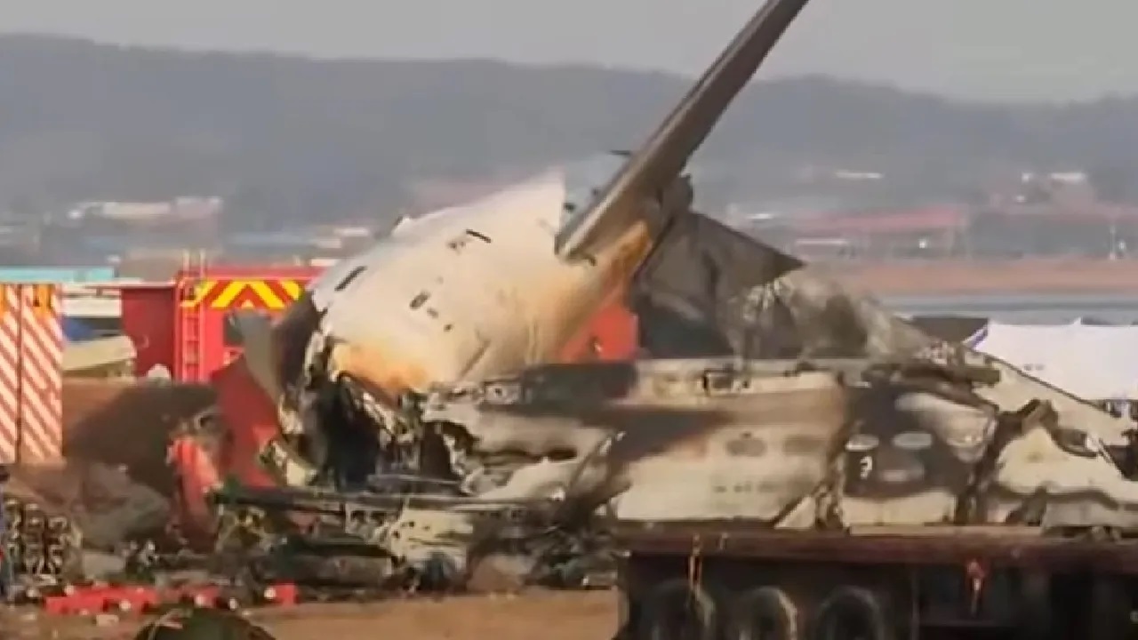 Informația care schimbă totul în ancheta prăbușirii avionului Jeju Air. Semnal de alarmă privind CUTIILE NEGRE, în cazul catastrofei aviatice