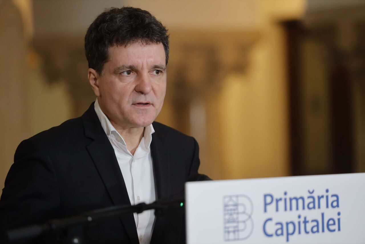 Nicușor Dan anunță „o serie de programe de combatere și prevenire a consumului de DROGURI în rândul tinerilor”