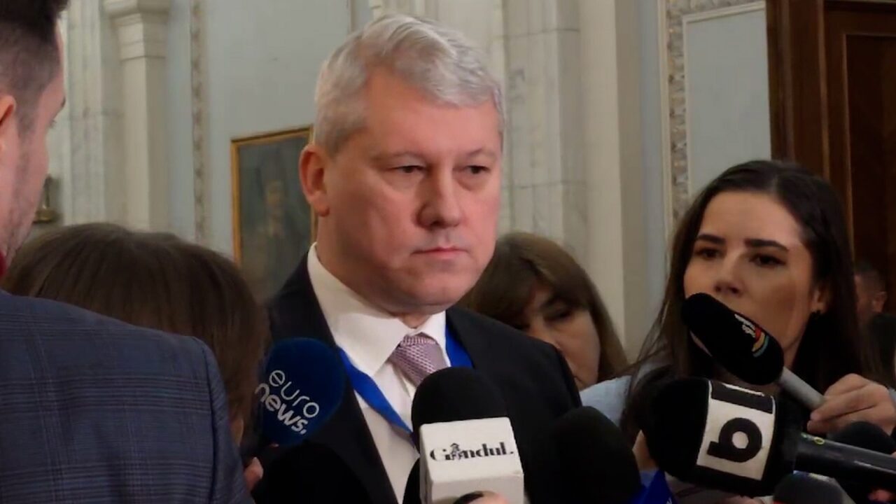 Ordonanța trenuleț, modificată în PARLAMENT pentru polițiști / Predoiu: Suntem forțați de împrejurări să folosim oameni din timpul liber