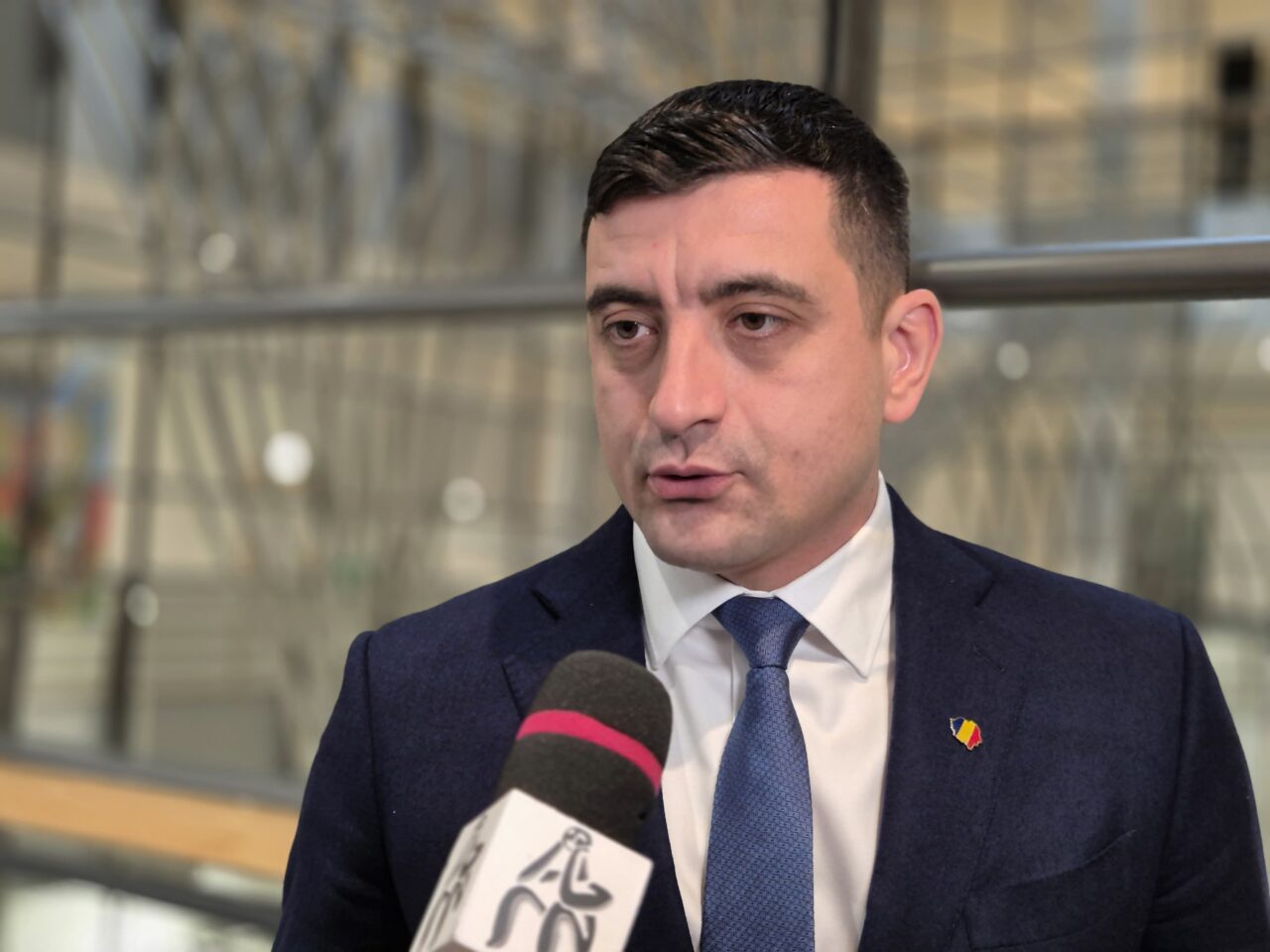 George Simion, după raportul Comisiei de la Veneția: „Nu are rost să aibă loc alegeri noi, pentru că oricum oamenii îl vor VOTA pe Călin Georgescu”