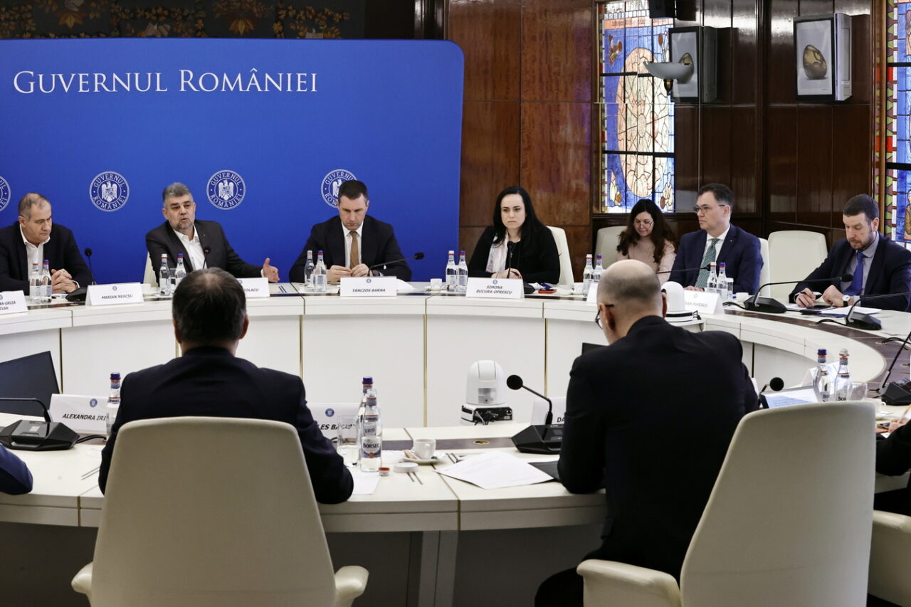 Marcel Ciolacu estimează o creștere economică de 2,5% în 2025. Ce se întâmplă cu COTA UNICĂ de impozitare