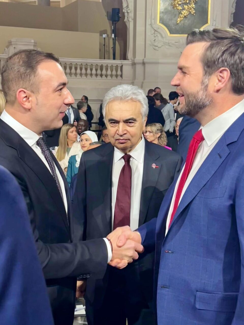 Ministrul Bogdan Ivan, la Summit-ul AI de la Paris, alături de liderii GLOBALI: Scopul meu e ca România să fie la masa deciziilor în materie de AI