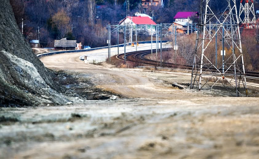 Proiectul centurii ocolitoare a oraşului Comarnic, care va fluidiza TRAFICUL către Valea Prahovei, a obținut avizele necesare