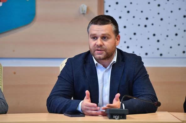 Ciprian Ciucu (PNL): „Problema nu este că vin RUȘII, au mai fost. Problema este că sunt dintre ai noștri la fel de răi ca ei”