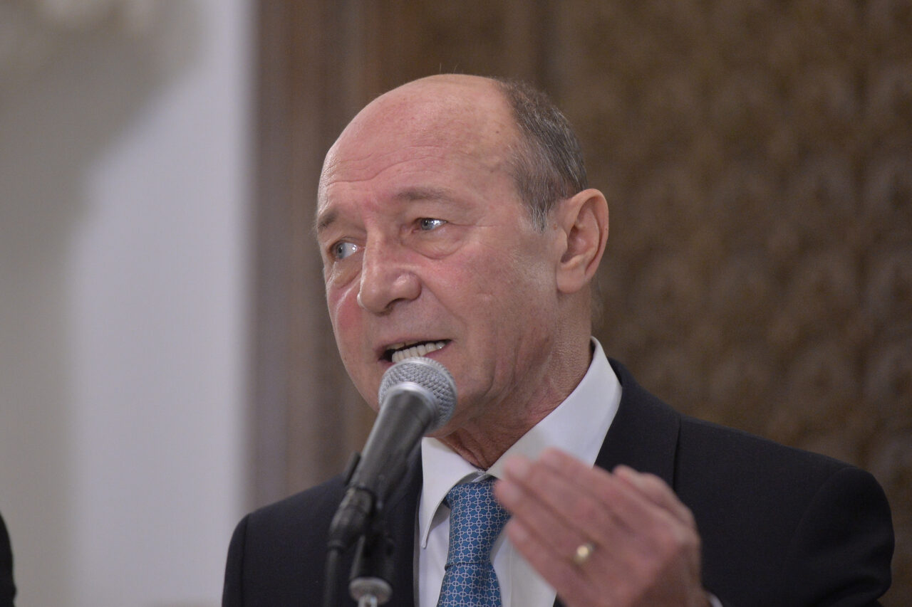 Traian Băsescu: DEMISIA lui Klaus Iohannis, un act de lașitate. E obligația președintelui să-și ducă mandatul până la capăt