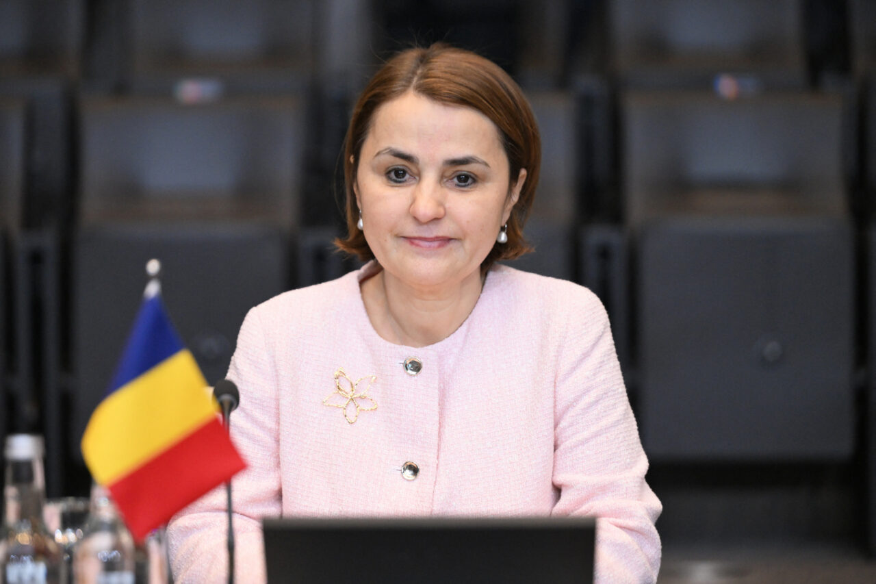 Primul DECRET al președintelui interimar. Ilie Bolojan o numește în funcția de consilier prezidențial pe Luminița Odobescu