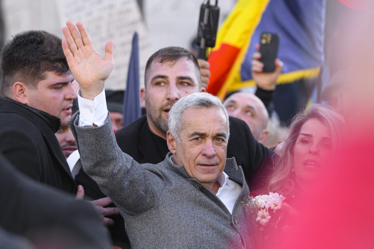 Călin Georgescu, despre eticheta de pro-rus: Când lupți pentru DEMOCRAȚIE, ești un paria, un pro-rus / Eu sunt pro-România