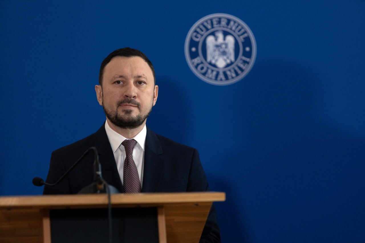 Mircea Fechet: „În contractul colectiv de muncă de la Romsilva sunt 17 sporuri. Minim. Dar poţi să ai şi 20”