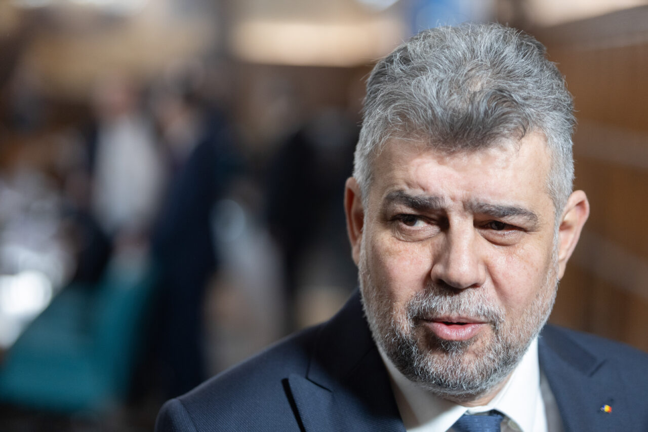 Ciolacu spune că „nu s-au făcut presiuni din partea SUA” pentru ridicarea interdicției de a părăsi țara pentru frații TATE/Constantin: Are temei legal