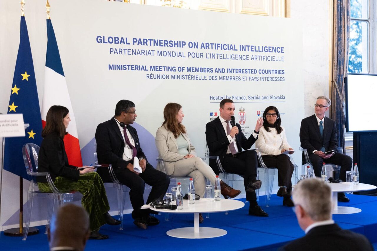 Bogdan Ivan, la Summit-ul AI de la Paris: „Aderarea la OCDE este următorul obiectiv național al țării noastre pe scena globală”