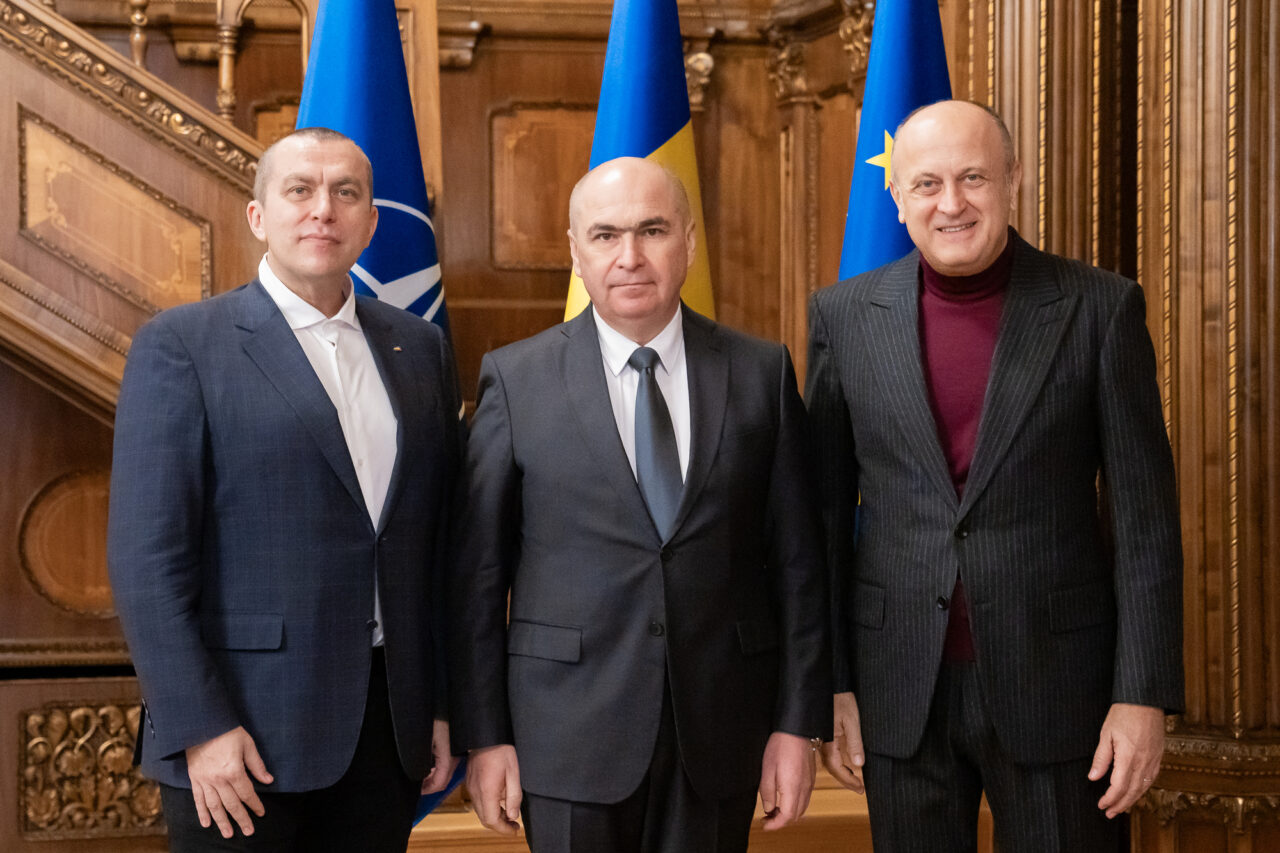 Ilie Bolojan i-a CHEMAT la Cotroceni pe Dan Șucu și alți oameni de afaceri. S-a discutat despre efectele măsurilor fiscal-bugetare adoptate recent
