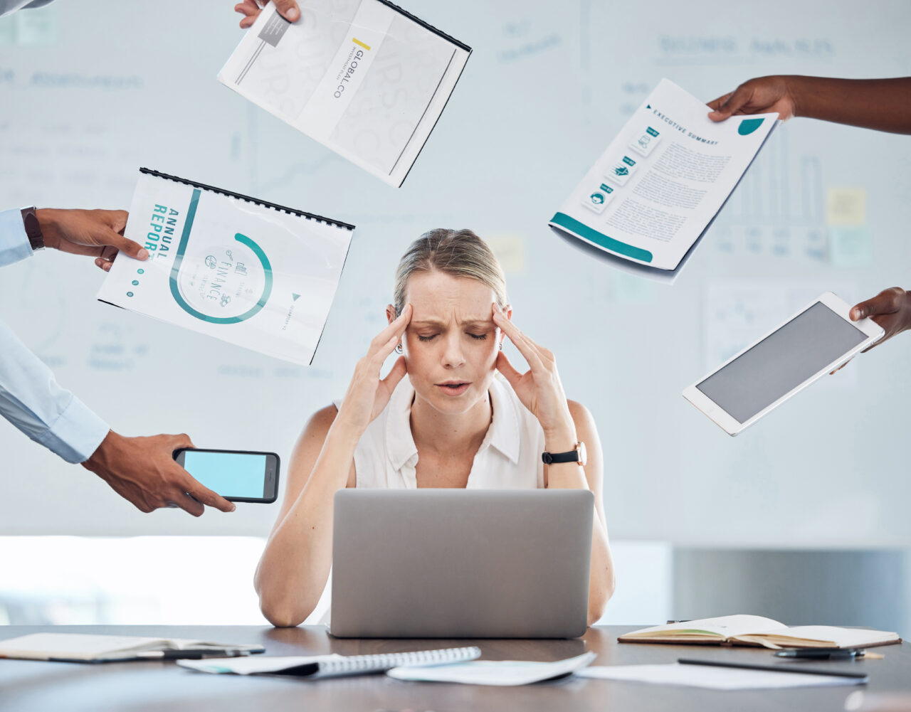 Premieră în România: judecătorii Tribunalului Cluj au decis ca o companie să plătească despăgubiri unei angajate după diagnosticul de BURNOUT