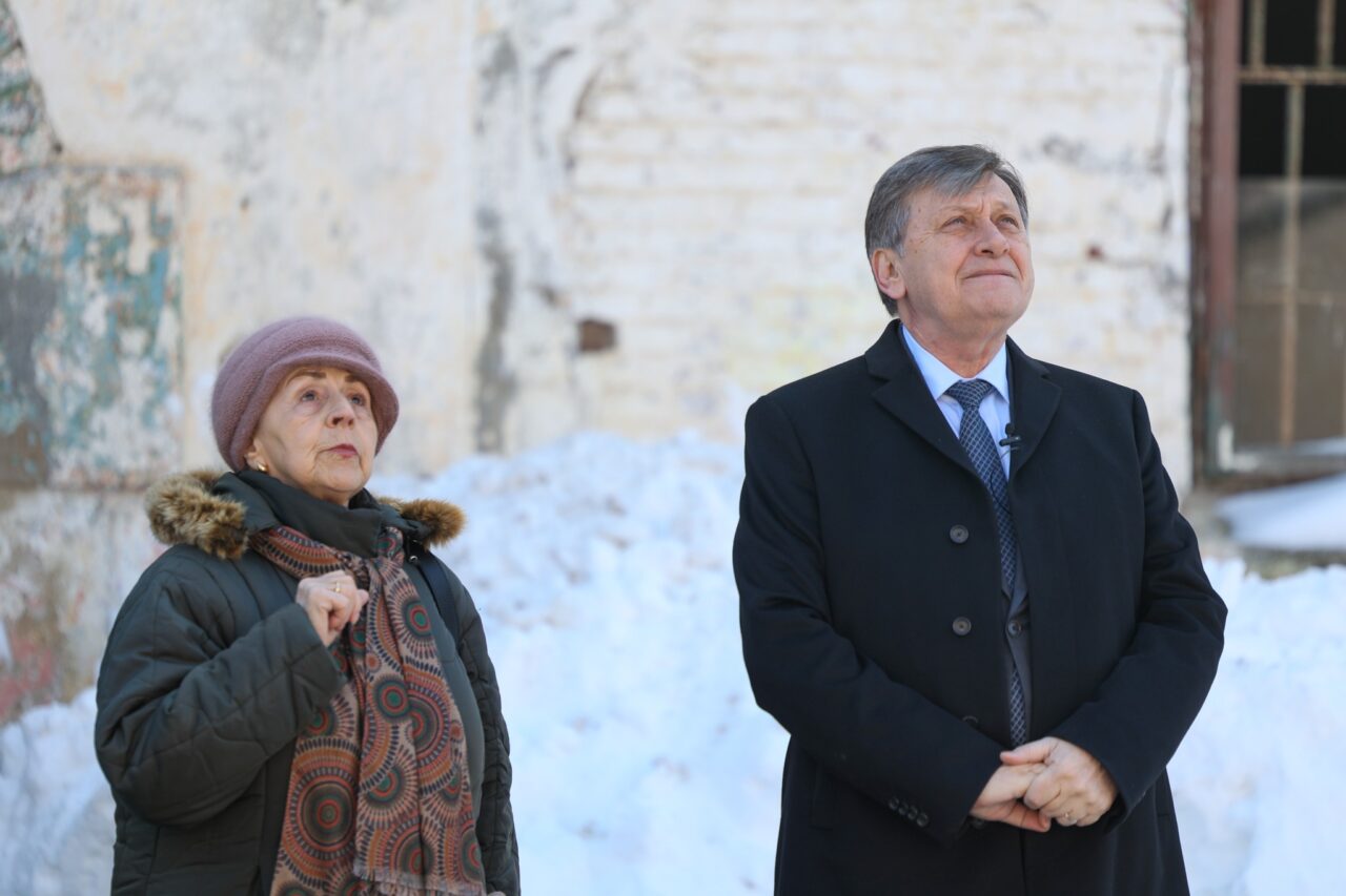 Antonescu, după întâlnirea cu o deținută din comunism: „A crezut că România a lăsat regimul terorii. Dar istoria e uitată și de aceea se repetă”