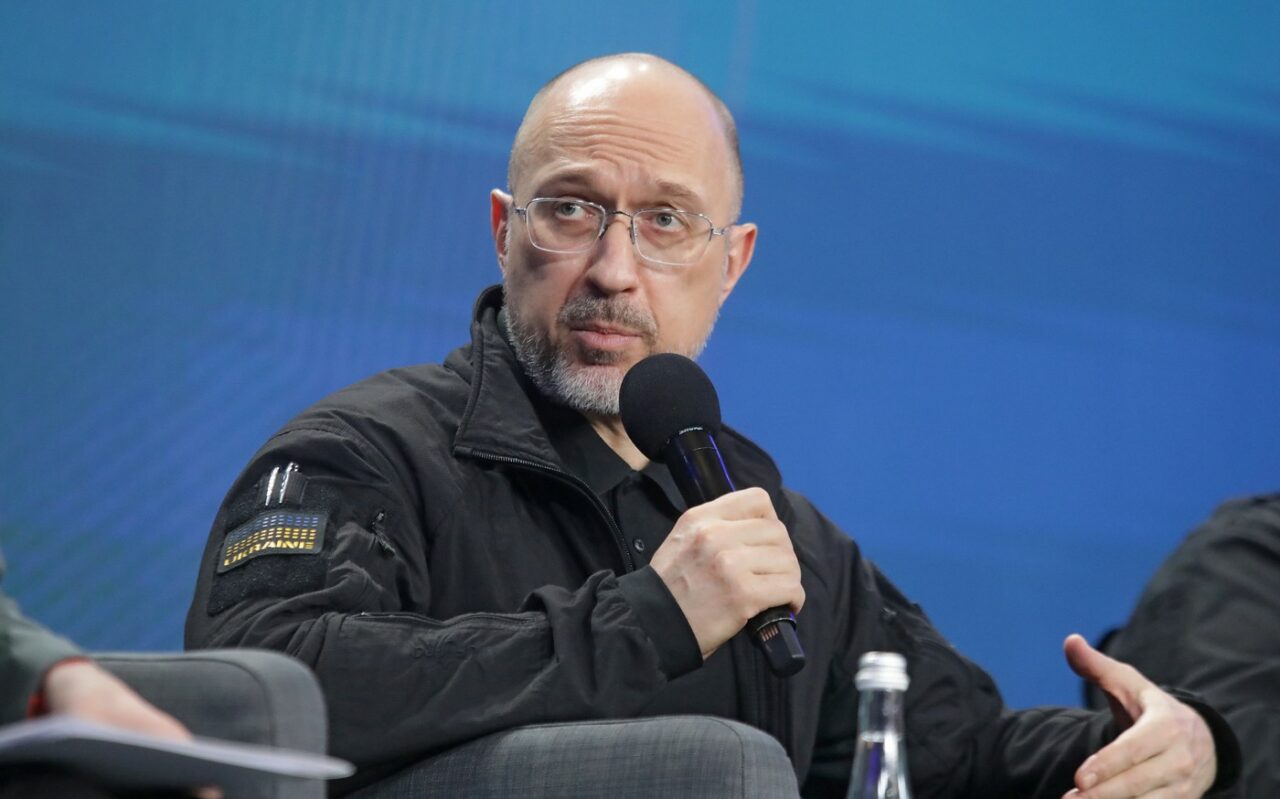 Ucraina și SUA au semnat un acord preliminar privind exploatarea resurselor. Actul devine NUL dacă americanii nu pot oferi garanții de securitate