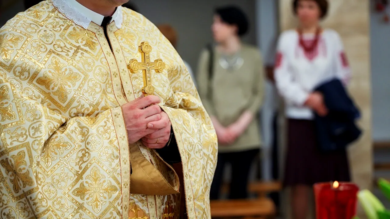 DECIZIE crucială luată în cadrul BOR! Cine este episcopul DEMIS de Sfântul Sinod / Acuzații grave, prejudicul peste trei milioane de lei