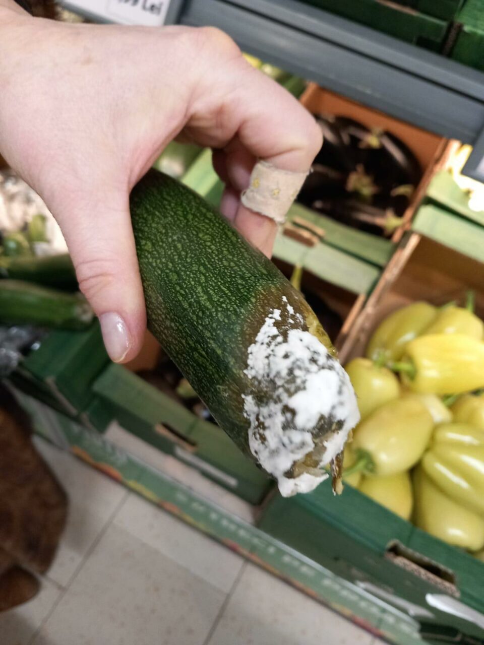 Sun Plaza, al treilea mall închis de Piedone, după Băneasa și AFI. Ce nereguli a găsit ANPC la unitățile din mall