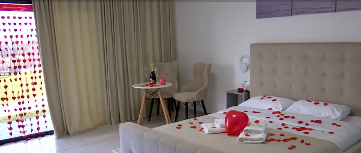 OFERTE de Ziua Îndrăgostiților, în stațiunile montane sau prin satele pitorești din România