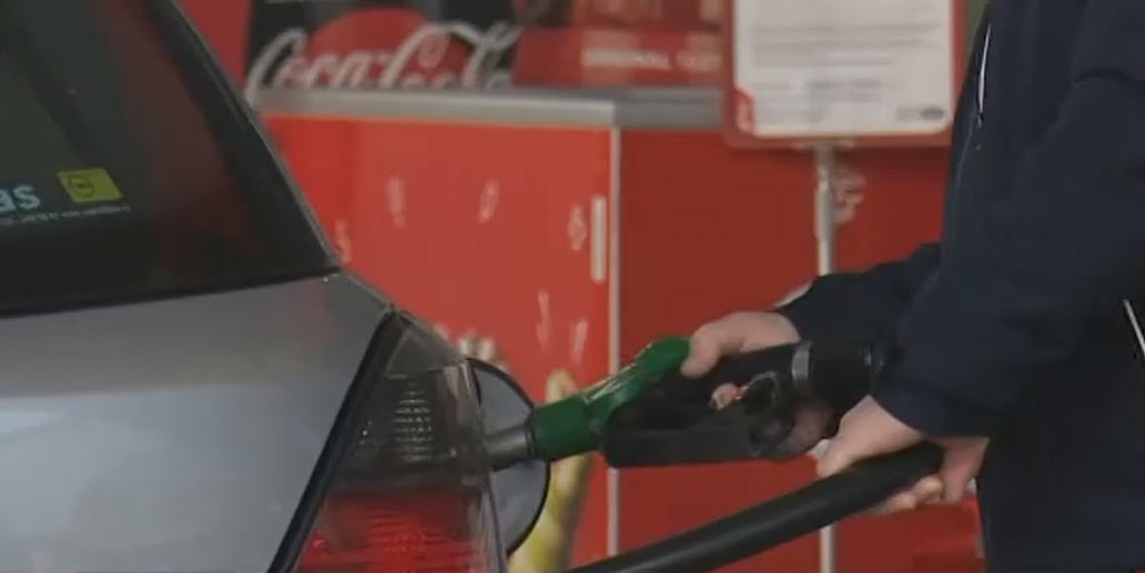 Șoferii PLĂTESC tot mai mult pe benzină sau motorină, de la o săptămână la alta. Diferențele sunt semnificative, la un plin