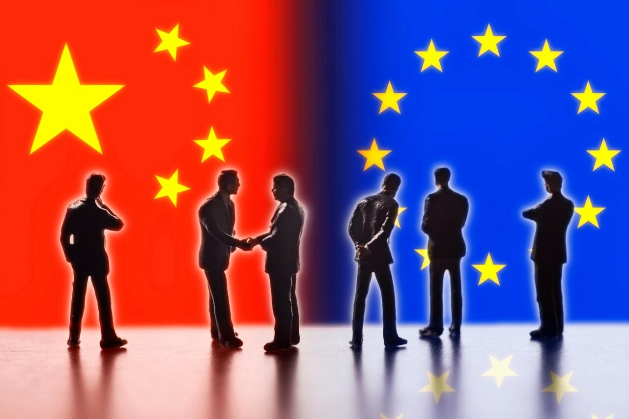 China vrea CONSOLIDAREA legăturilor cu Europa pe fondul accentuării presiunii comerciale a SUA