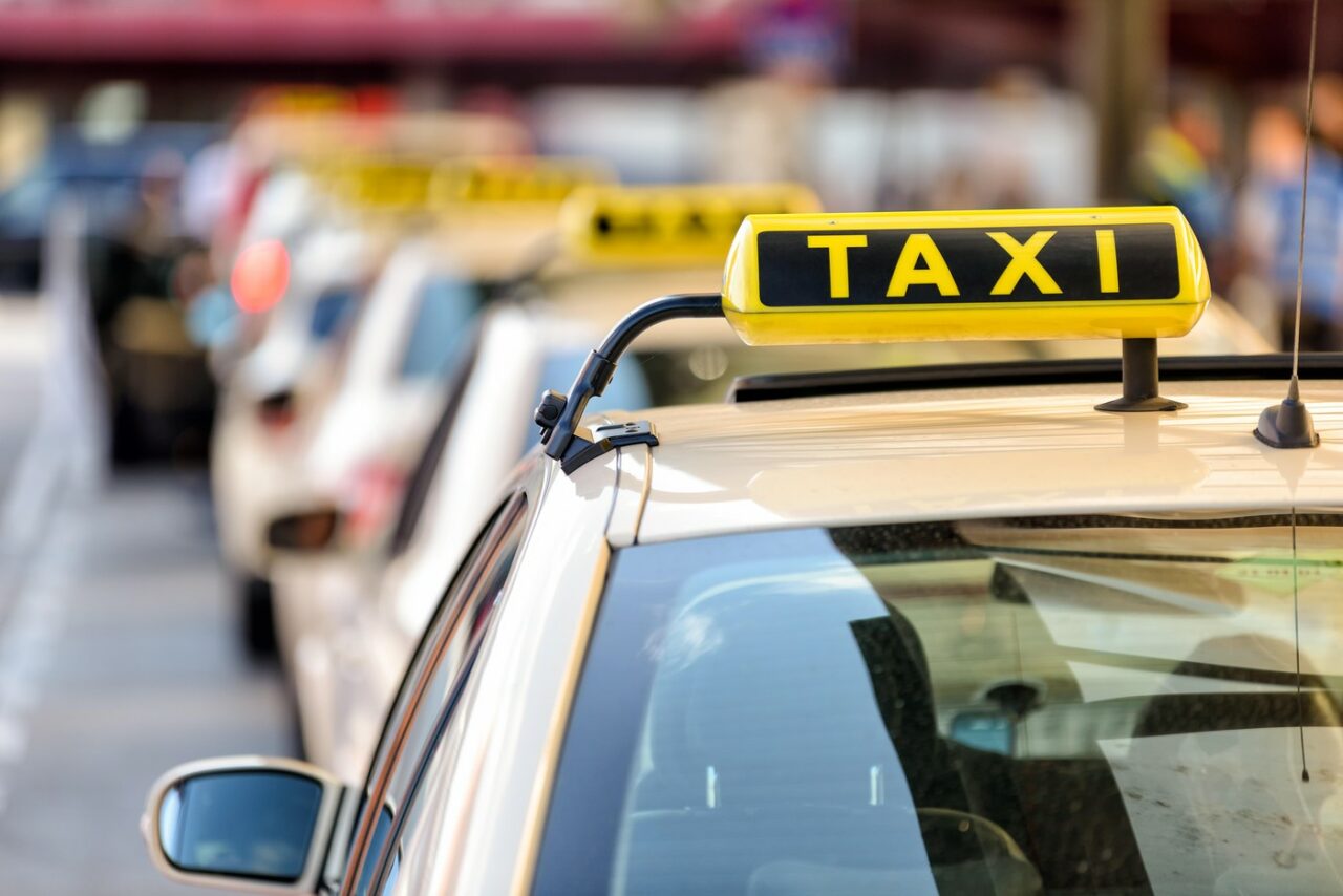 Ce a pățit un clujean, când a cerut bonul fiscal la finalul unei curse cu TAXIUL. „Sunt sigur că nu-i primul și nici ultimul”