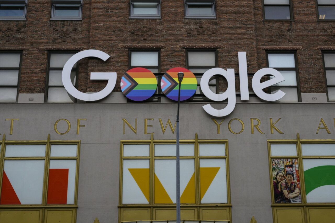Motivul pentru care au fost eliminate „Luna Istoriei Femeilor”, „Luna LGBT”, „Luna Istoriei Africanilor” și „Ziua Holocaustului” din calendarul Google