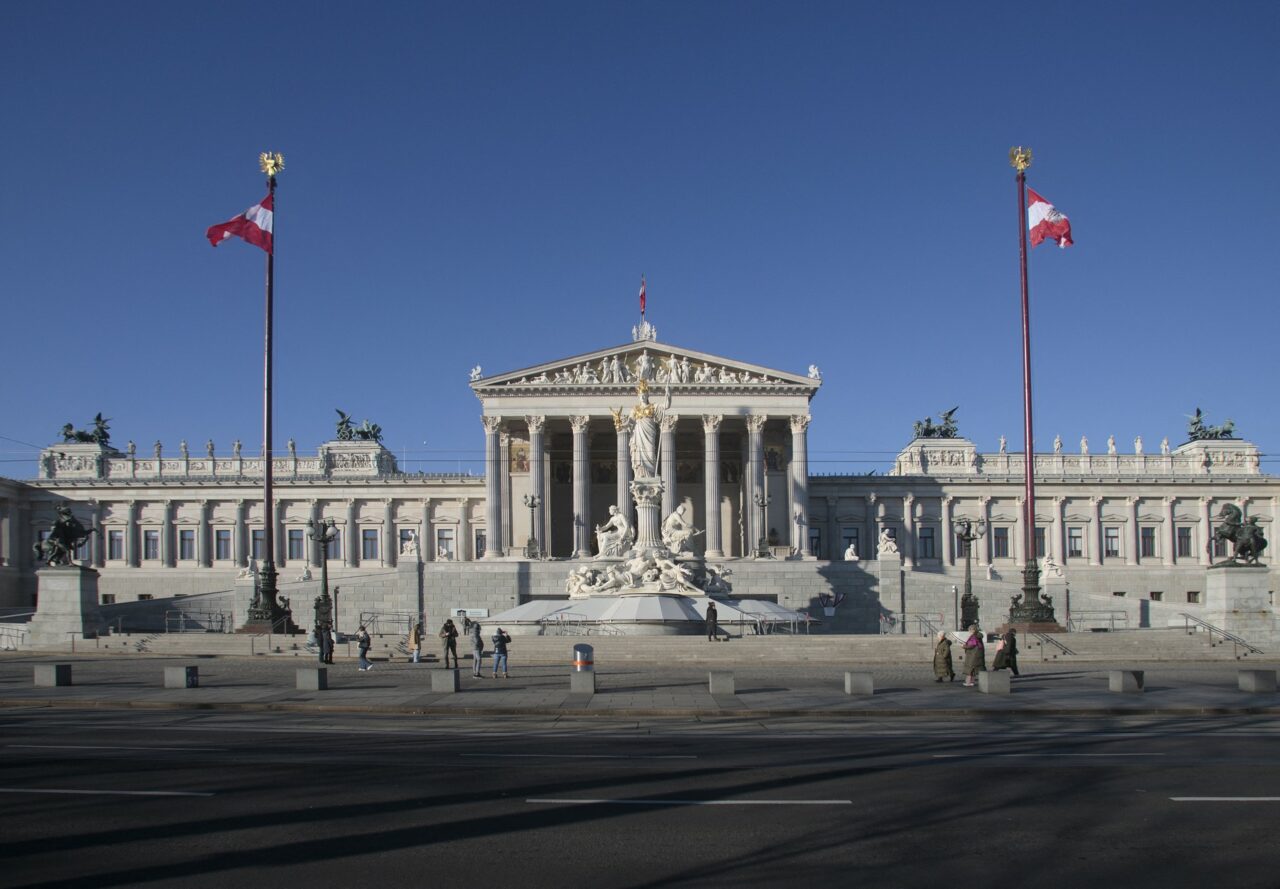 Partidele de centru din Austria au ajuns la un ACORD pentru formarea unui Guvern FĂRĂ extremă-dreapta