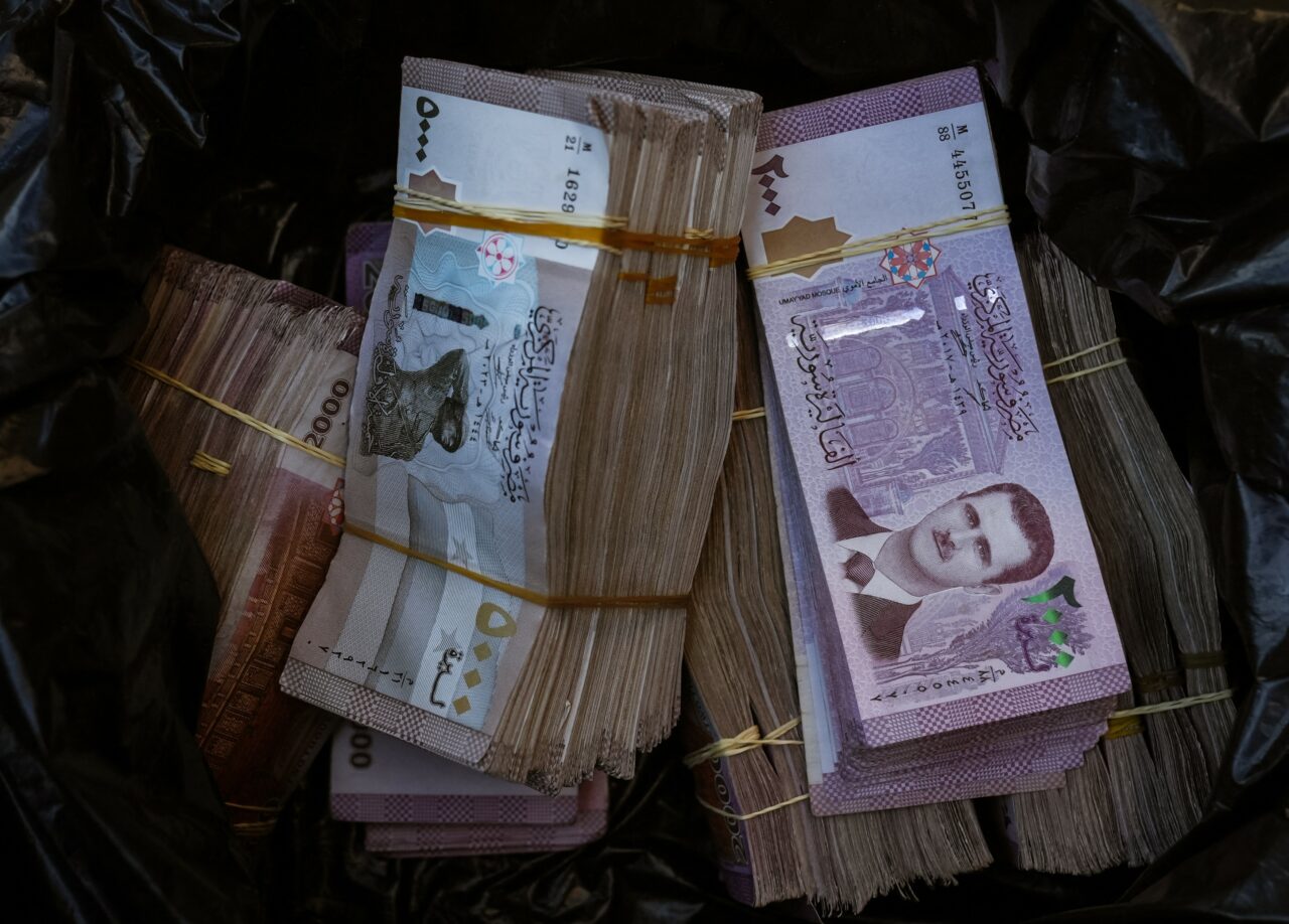 Siria importă bancnote din Rusia pe fondul PENURIEI de numerar