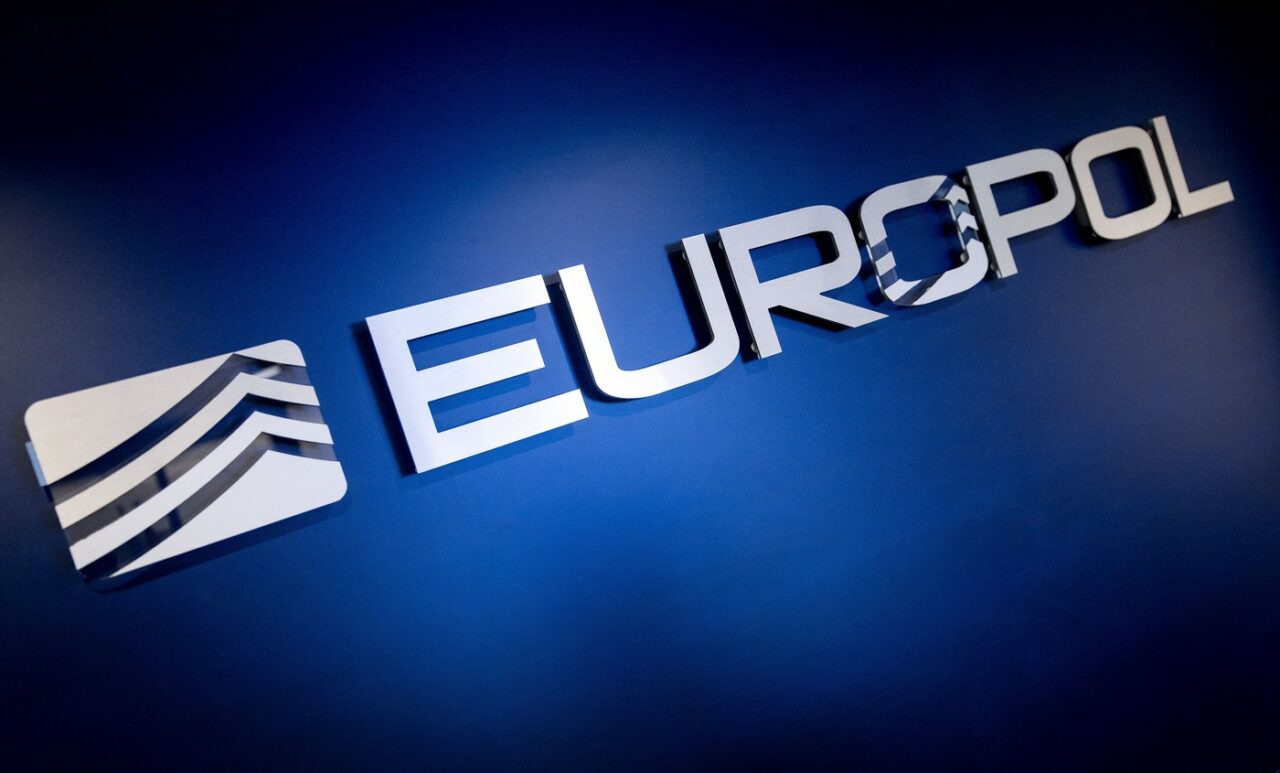 Europol: 50 de locații din Republica Moldova, PERCHEZIȚIONATE, trei cetățeni moldoveni ARESTAȚI, pentru legături cu Grupul Wagner