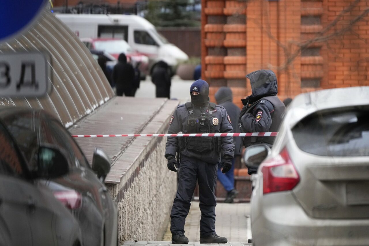 Atac cu BOMBĂ la Moscova: Un mort și patru răniți, inclusiv FONDATORUL unei unități de voluntari care luptă în Ucraina