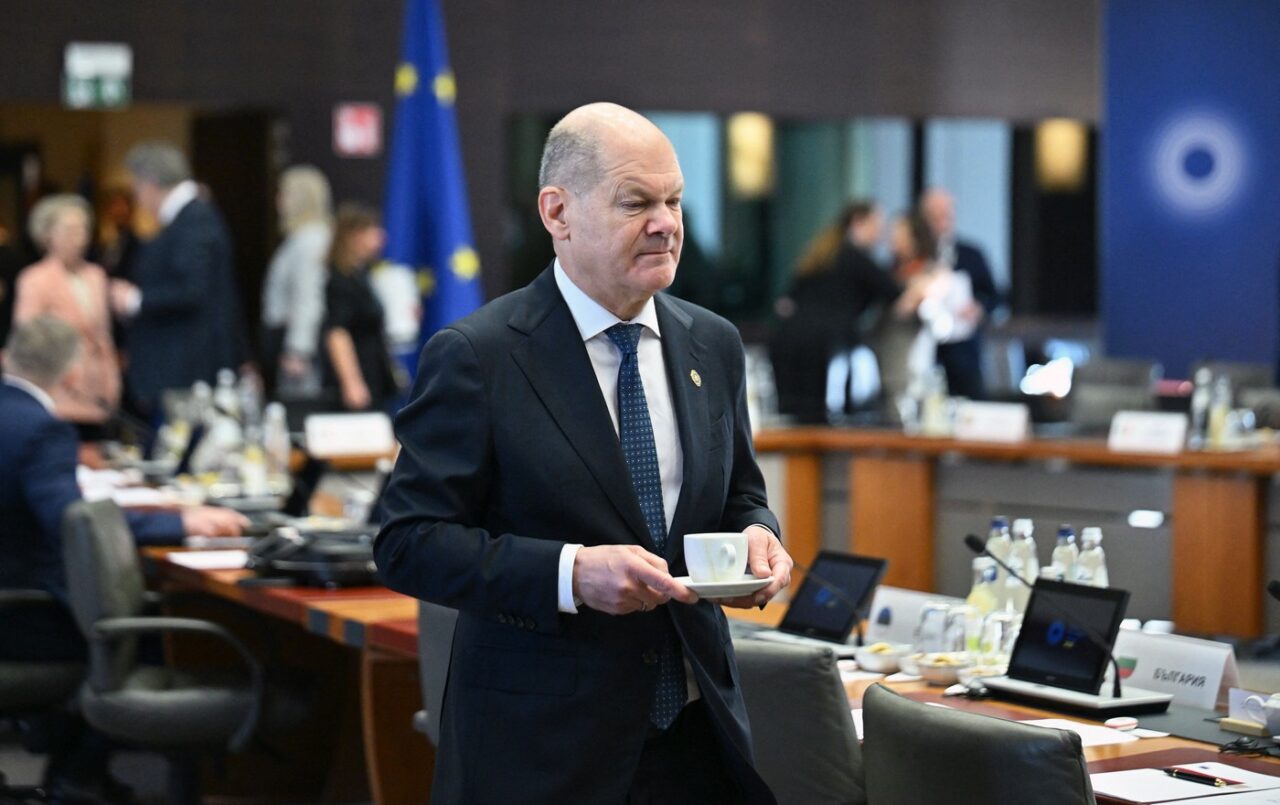 Olaf Scholz îl avertizează pe Donald TRUMP: „Putem reacționa prin taxe la politicile taxelor”