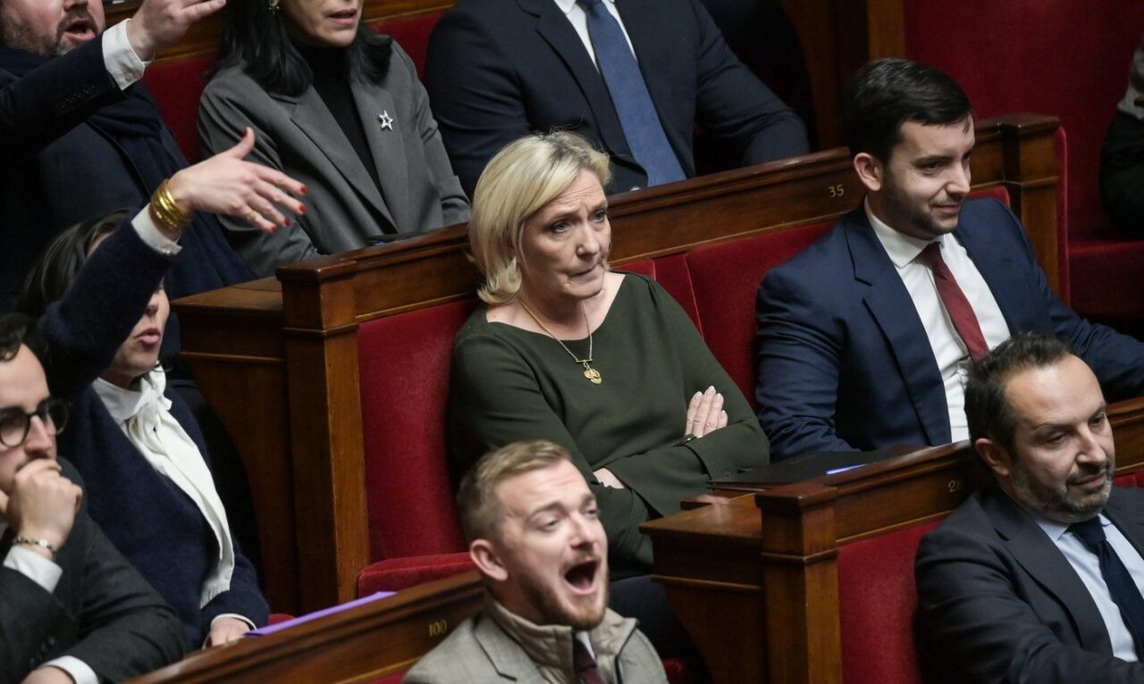 Tensiuni între formațiunile politice din Franța/ Lider ecologist, despre partidul lui Marine Le Pen: „Sunt reprezentanții lui Putin și Trump”