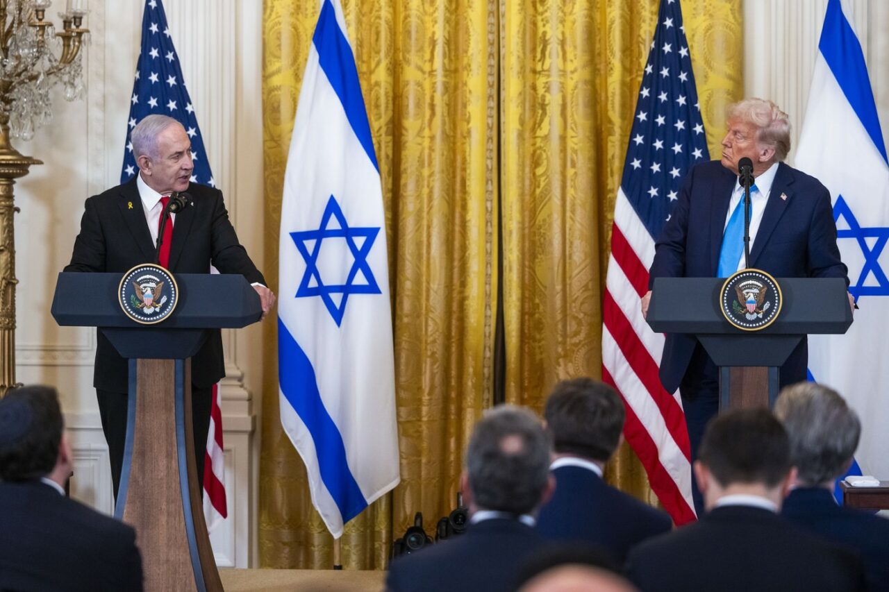 Cadoul de „aur” oferit de Netanyahu lui Trump. E un simbol al unui ATAC coordonat al Israelului în Liban