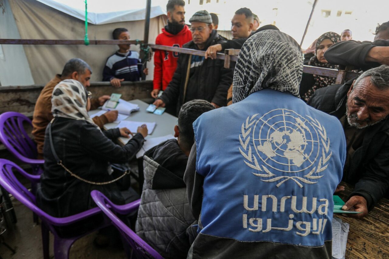 UNRWA, agenția ONU pentru refugiații palestinieni, pierde finanțare și este „ținta” acuzațiilor. „Menține legături reciproc avantajoase cu teroriștii”