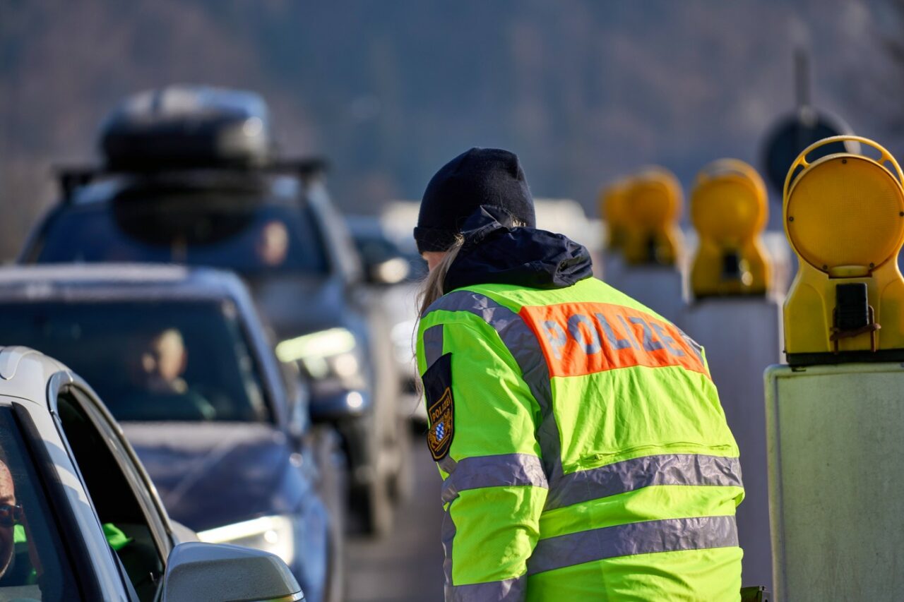 GERMANIA prelungește controalele la frontiere, perturbând circulația în Spațiul Schengen /Scholz: „Rămânem consecvenți în combaterea imigrației”