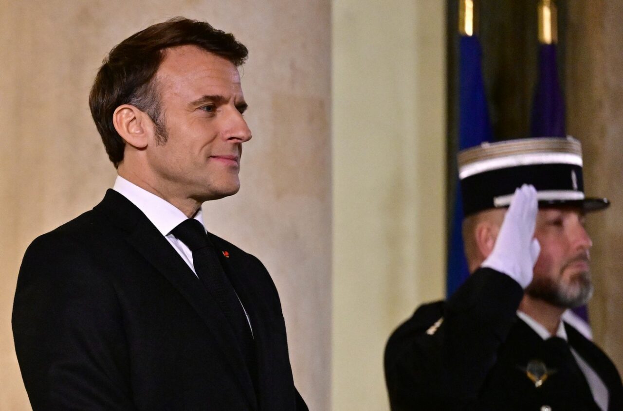Emmanuel MACRON încurajează dezvoltarea sectorului inteligenței artificiale în Europa