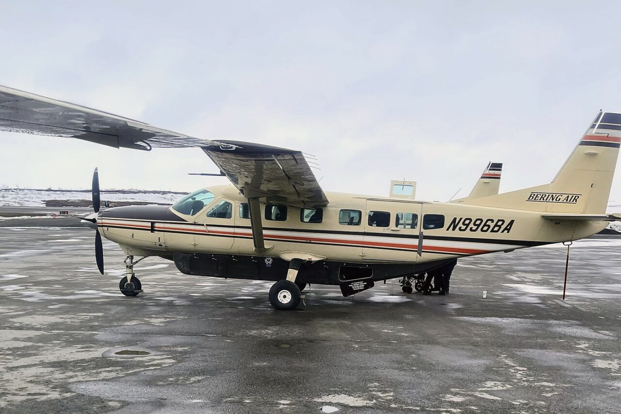 Avionul dispărut în Alaska a fost descoperit pe un câmp înghețat. Autoritățile anunță moartea a 10 persoane