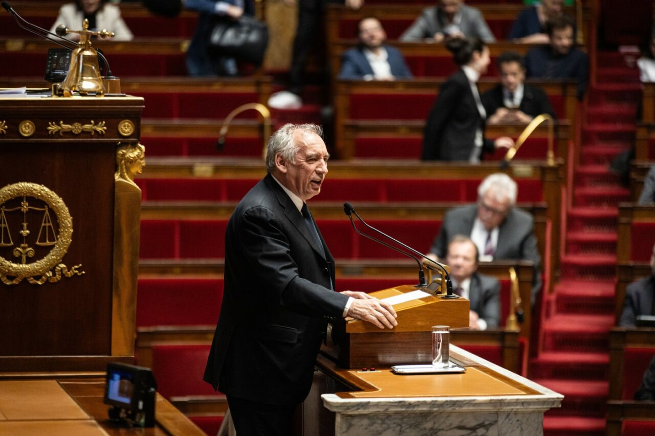 Bugetul în FRANȚA: François Bayrou reușește să evite o nouă moțiune de cenzură