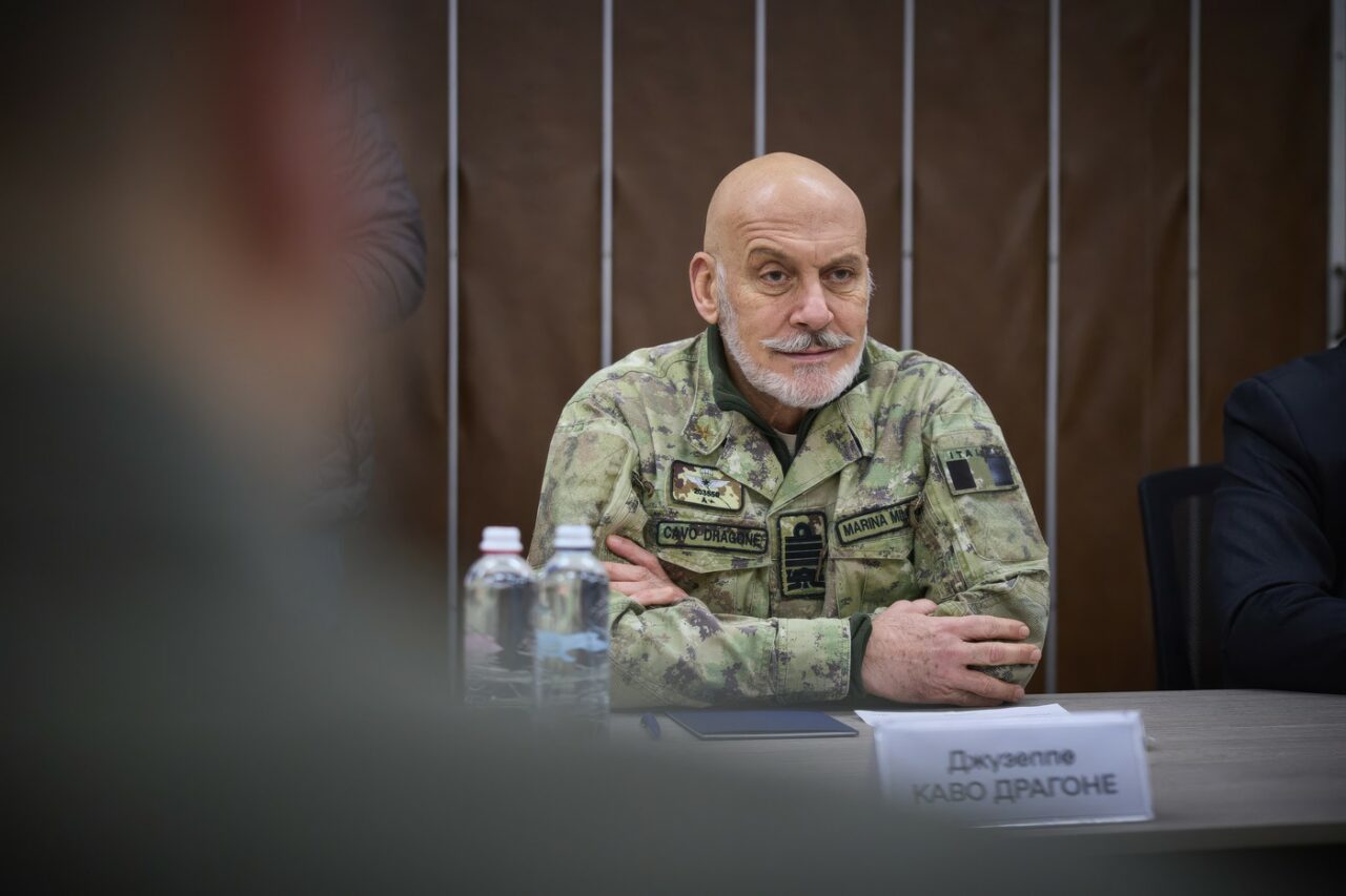 Preşedintele Comitetului Militar al NATO: “Statele Unite NU vor ieși din NATO, dar ar putea TRANSFERA trupe din Europa în Pacific”