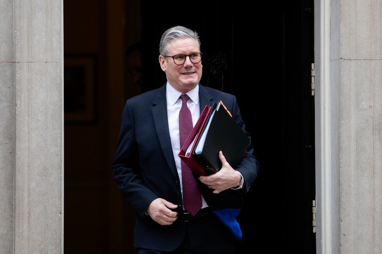 Guvernul britanic speră să-l convingă pe TRUMP să nu impună taxe comerciale/ „Există o bază pentru discuții”