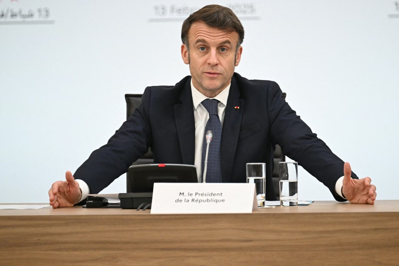 REUTERS: România, INVITATĂ la a doua reuniune organizată de FRANȚA, pe tema războiului din Ucraina