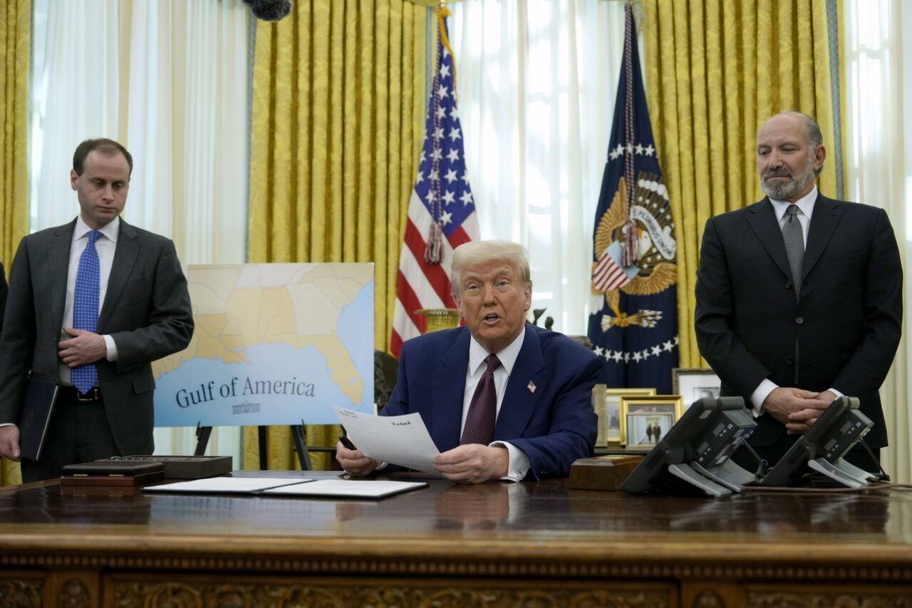 Donald TRUMP anunță intenția de a impune noi taxe vamale ”pe bază de reciprocitate”