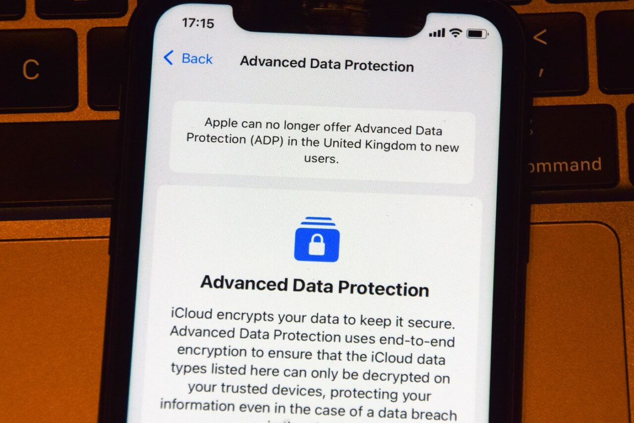 Apple renunță la serviciul de stocare criptată în MAREA BRITANIE, din cauza unui ordin guvernamental controversat