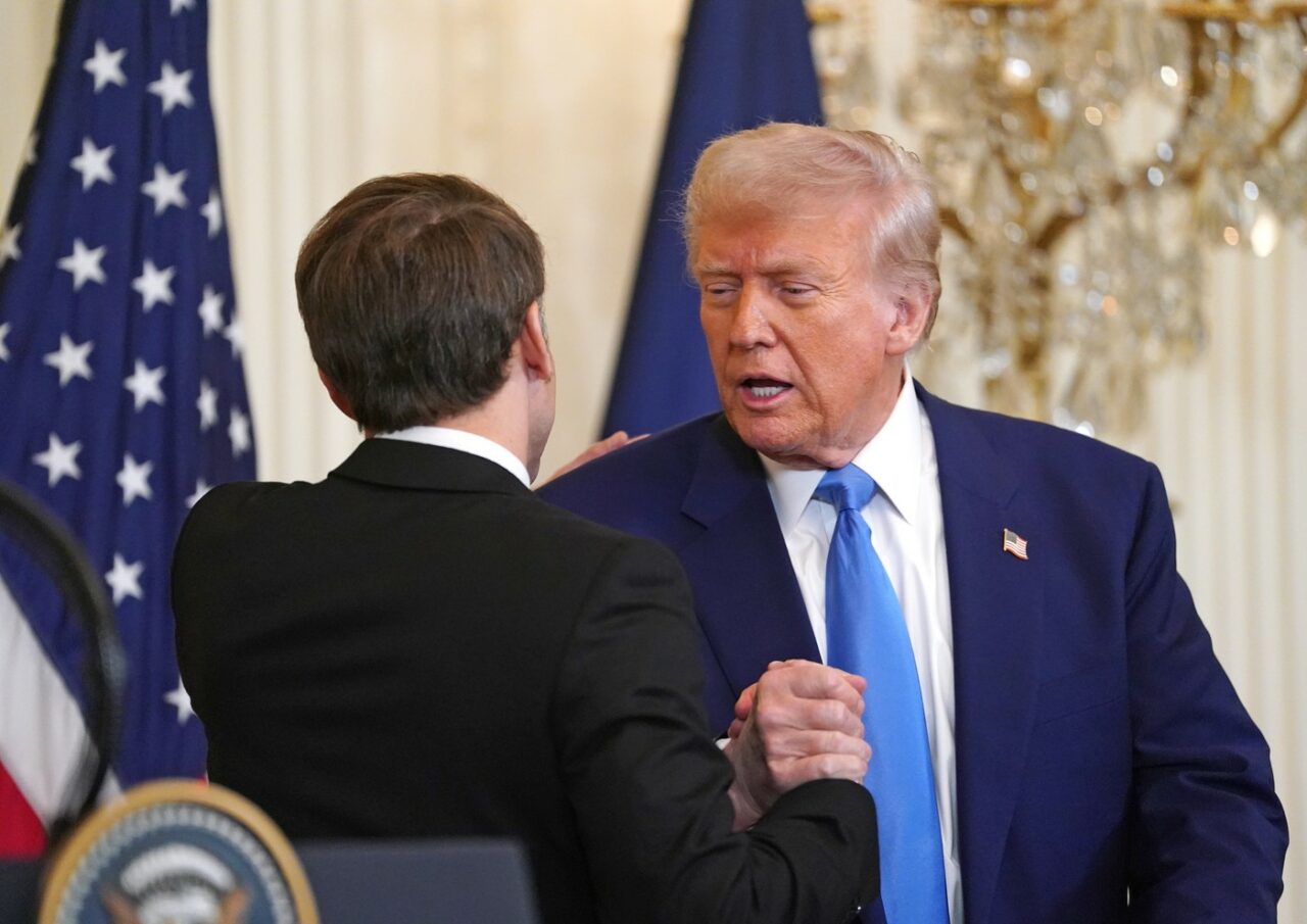 Vânătaia de pe mâna lui Donald Trump care a declanșat o avalanșă de speculații în SUA/Detaliul care îi îngrijorează pe americani