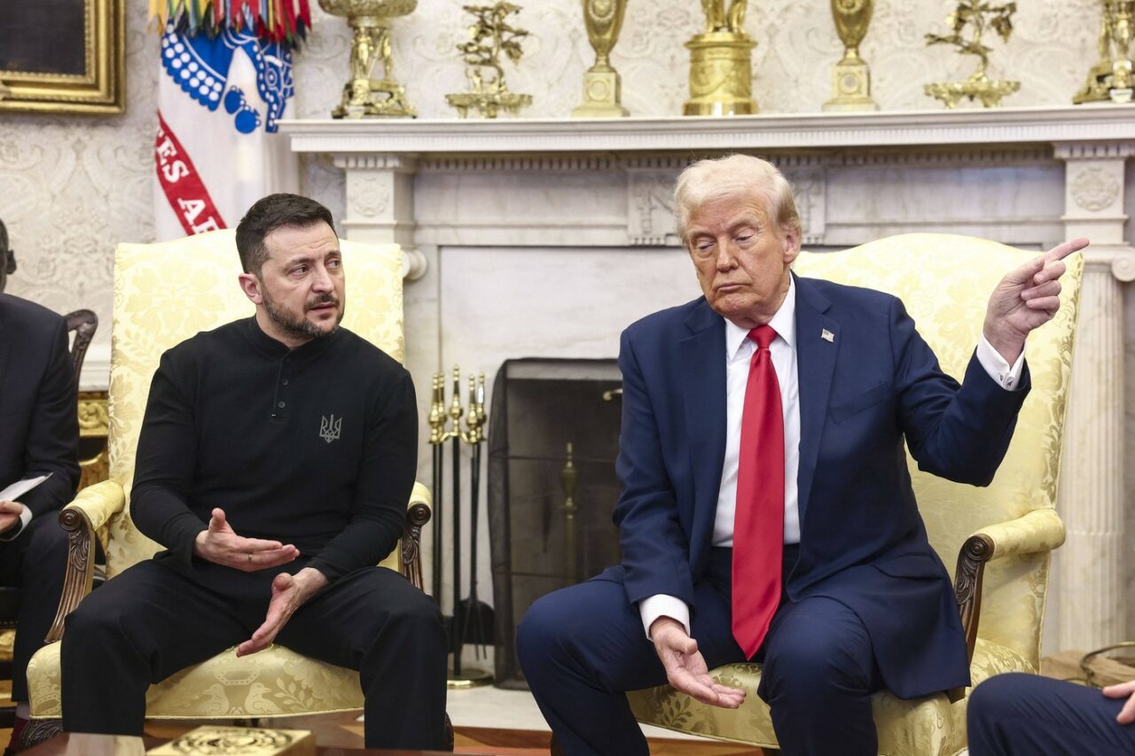 Tensiuni între TRUMP și ZELENSKI /Liderul SUA îl acuză pe președintele Ucrainei că nu vrea pace: „Vă jucați cu al treilea război mondial”