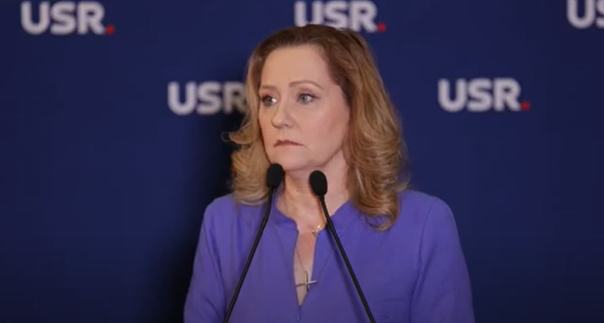 Elena Lasconi, despre refuzul lui Klaus Iohannis de a-și da DEMISIA: Mi-e rușine că l-am votat